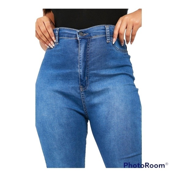 Boohoo Plus Size Butt Shaper High Stretch Skinny Jeans- NWT - Picture 4 of 10